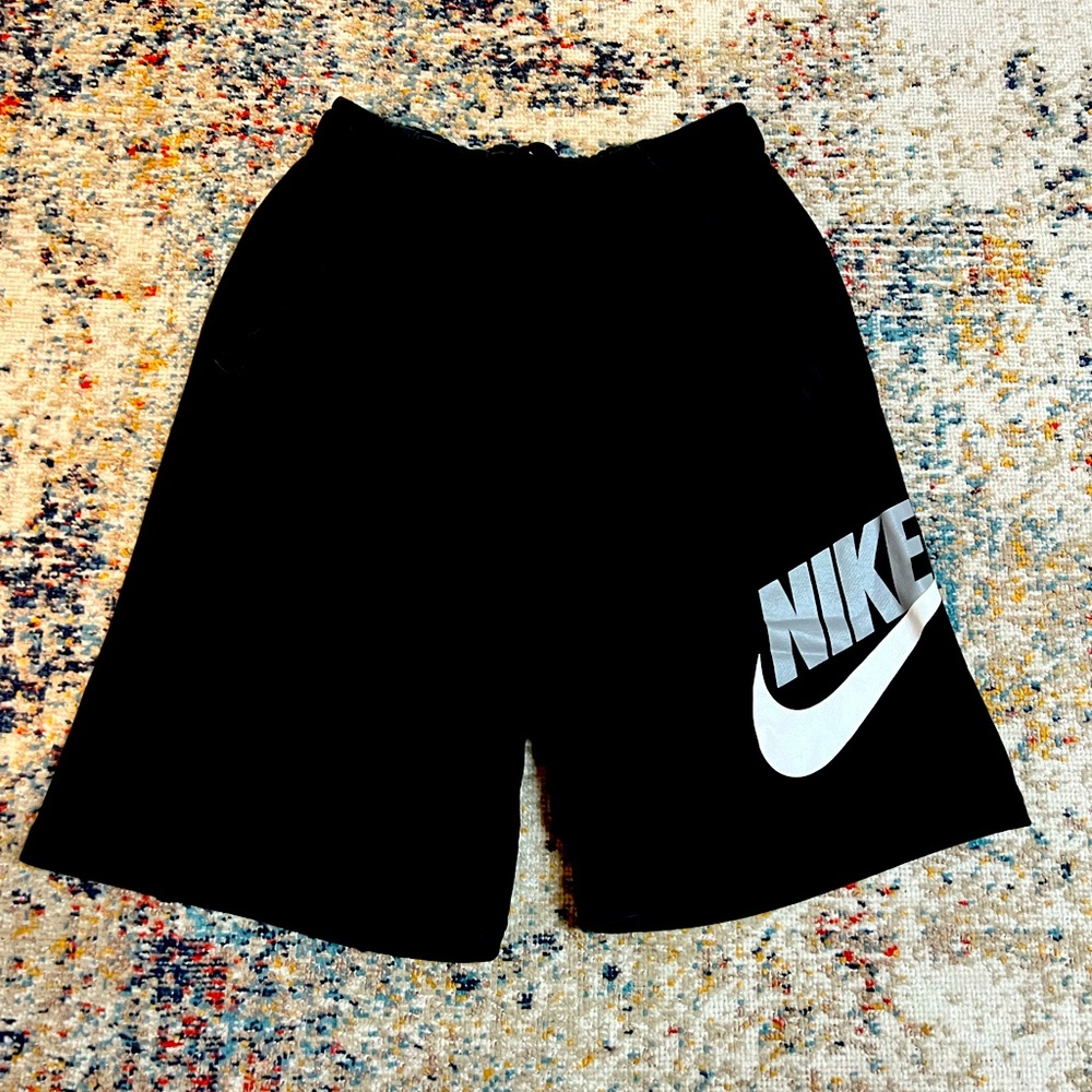 Boys Nike Standard Fit Shorts